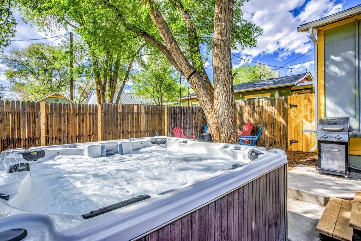 Villa The Vibrant Victorian Hot Tub & Fire Pit In Occ à Colorado Springs Extérieur photo